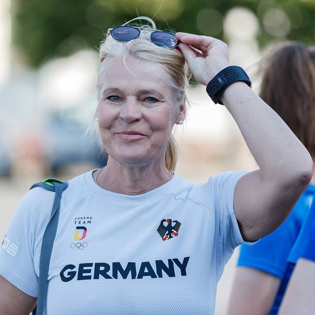 速度滑冰入门：从零开始的正确姿势（球迷文化视角）